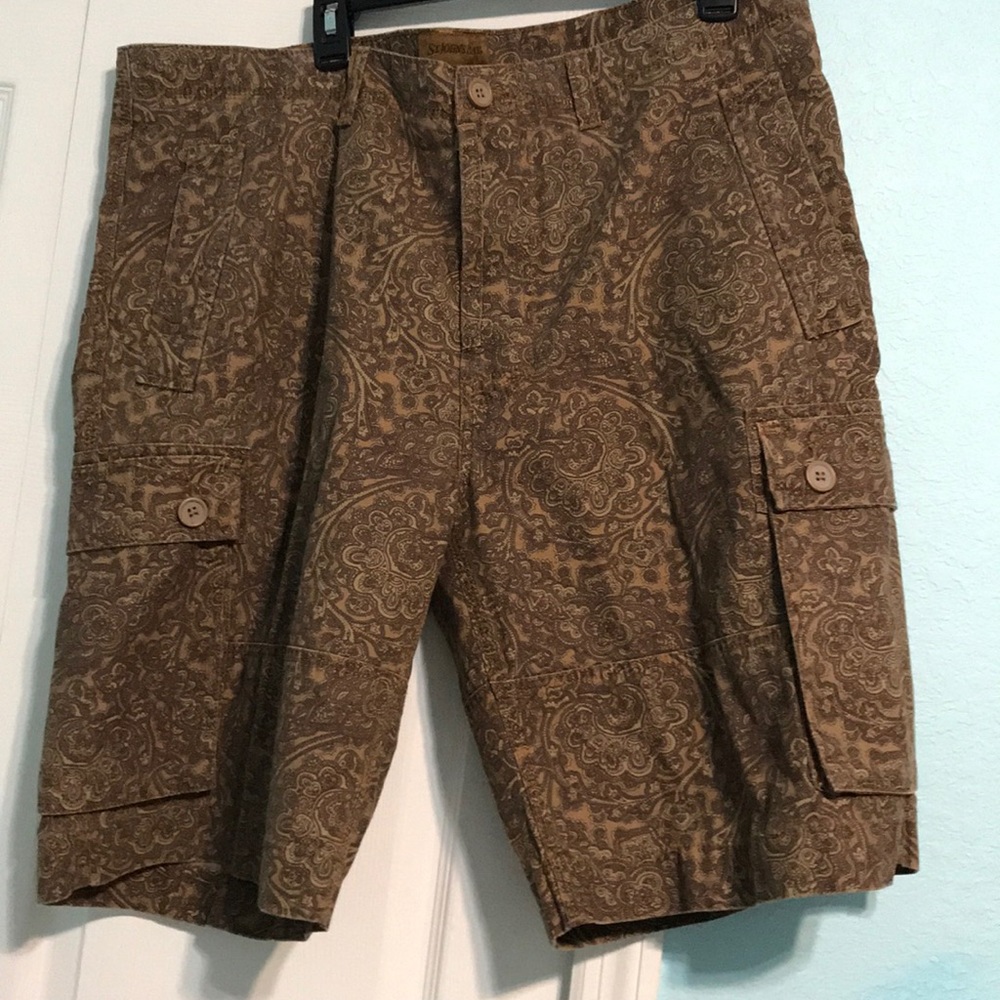 St. John’s bay cargo shorts